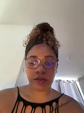 ashley Tompson1 online show from 04-17-26, 01:25