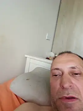 Snapshot of meateater1 chatting on 11-05-25, 09:20 meateater1 online show from 11-05-25, 09:20