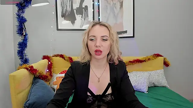 EvaMoran online show from 12-21-24, 05:14