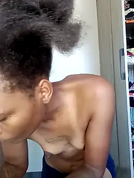 Snapshot of kelsie421 chatting on 01-16-25, 06:25 kelsie421 online show from 01-16-25, 06:25