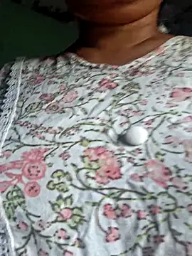 Snapshot of Priya_Bong chatting on 05-07-26, 01:33 Priya Bong online show from 05-07-26, 01:33