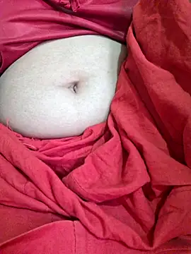 Snapshot of Priya_Bong chatting on 06-25-26, 05:56 Priya Bong online show from 06-25-26, 05:56