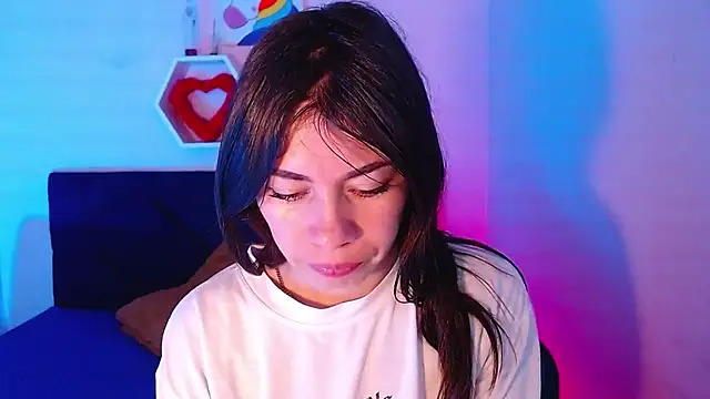 Snapshot of AnnaliOlsenX chatting on 12-22-24, 01:11 AnnaliOlsenX online show from 12-22-24, 01:11