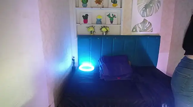 Snapshot of AnnaliOlsenX chatting on 02-12-25, 02:10 AnnaliOlsenX online show from 02-12-25, 02:10