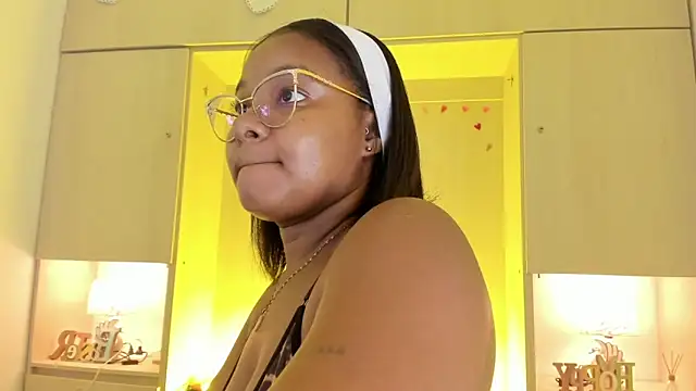 tamaraa smiith online show from 11-07-25, 07:36