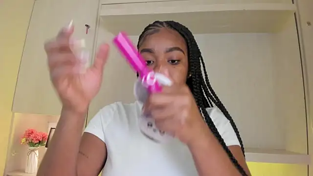 tamaraa smiith online show from 02-17-26, 07:42