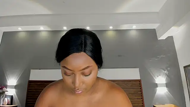 Adelehottman online show from 12-18-25, 12:11