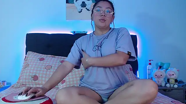 Snapshot of Peach-Lawrence chatting on 12-06-24, 05:33 Peach-Lawrence online show from 12-06-24, 05:33