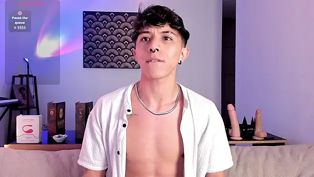 Snapshot of im__thomass chatting on 11-13-25, 10:52 im thomass online show from 11-13-25, 10:52