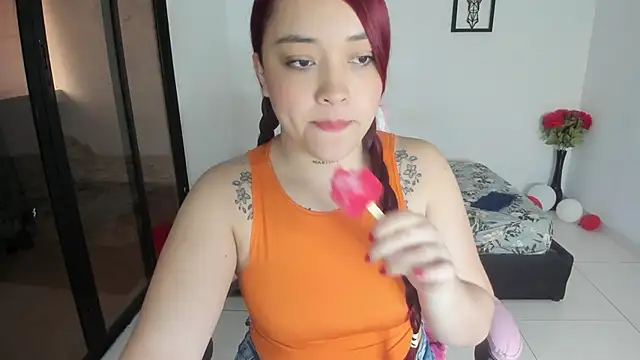 julinee smithh online show from 10-24-25, 11:39