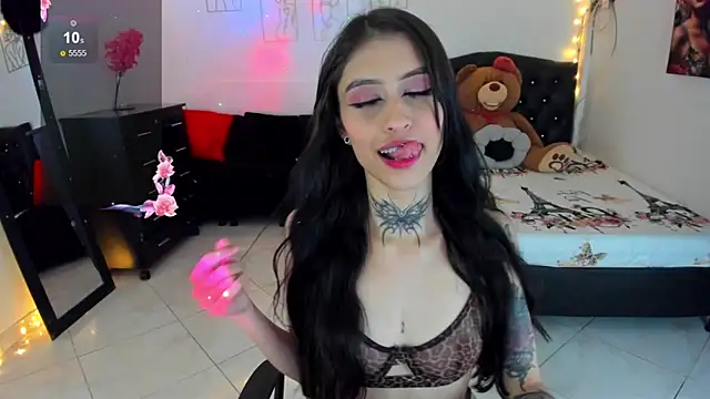 Snapshot of Melanny_lopez18 chatting on 05-05-26, 05:04 Melanny lopez18 online show from 05-05-26, 05:04