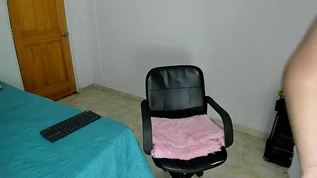  Little angel69 online show from 01-04-25, 02:04