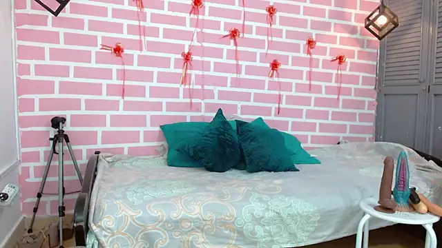 emy 0 online show from 03-13-25, 03:22