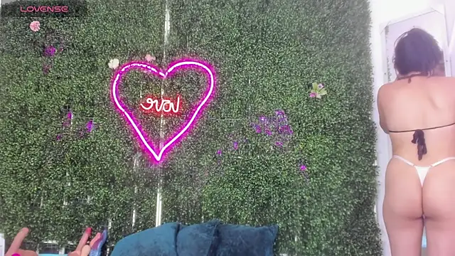 emy 0 online show from 02-09-26, 07:40