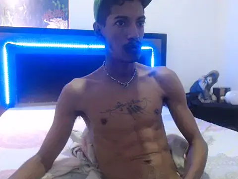 Snapshot of AlbertBigCock chatting on 01-15-26, 04:50 AlbertBigCock online show from 01-15-26, 04:50