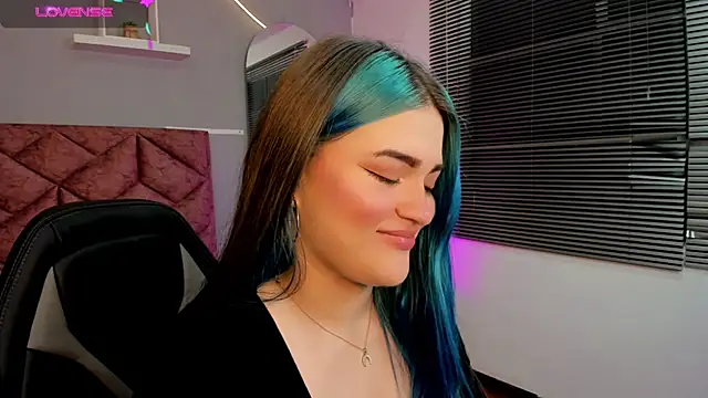 cattaleya    online show from 01-29-25, 03:33