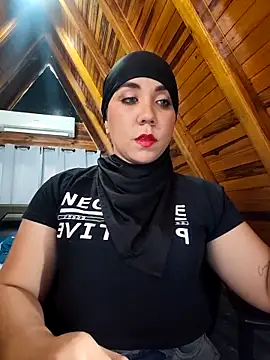 Snapshot of AmbarBurhan chatting on 11-24-25, 04:40 AmbarBurhan online show from 11-24-25, 04:40