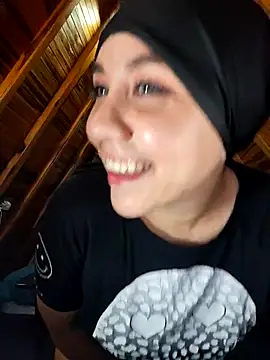 Snapshot of AmbarBurhan chatting on 12-13-25, 07:53 AmbarBurhan online show from 12-13-25, 07:53