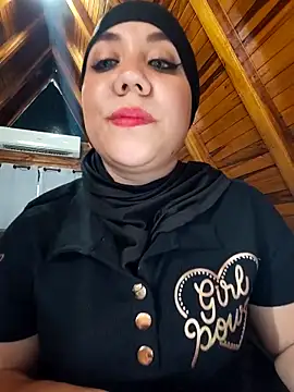 Snapshot of AmbarBurhan chatting on 12-22-25, 07:11 AmbarBurhan online show from 12-22-25, 07:11