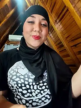 Snapshot of AmbarBurhan chatting on 01-07-26, 06:32 AmbarBurhan online show from 01-07-26, 06:32