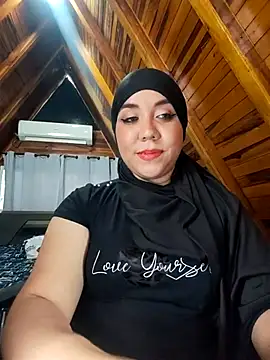 Snapshot of AmbarBurhan chatting on 01-08-26, 05:48 AmbarBurhan online show from 01-08-26, 05:48