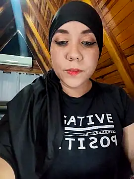 Snapshot of AmbarBurhan chatting on 02-06-26, 04:32 AmbarBurhan online show from 02-06-26, 04:32