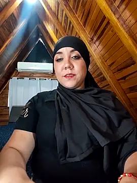 Snapshot of AmbarBurhan chatting on 02-17-26, 06:03 AmbarBurhan online show from 02-17-26, 06:03