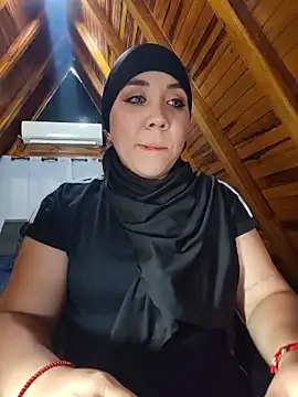 Snapshot of AmbarBurhan chatting on 05-21-26, 04:14 AmbarBurhan online show from 05-21-26, 04:14