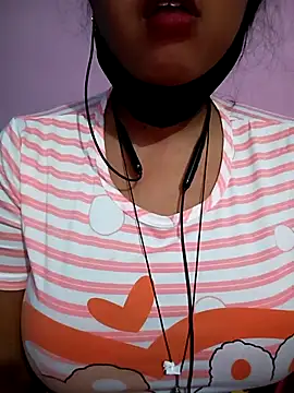 Snapshot of Samarya-78 chatting on 02-21-25, 10:04 Samarya-78 online show from 02-21-25, 10:04