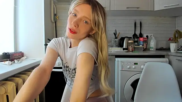  Alice Kitty online show from 01-11-25, 10:51