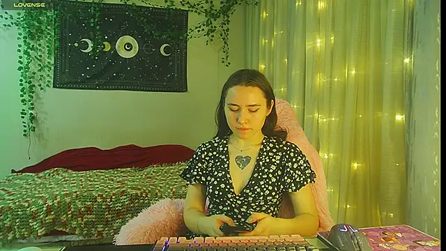 Aurora workerr online show from 12-21-25, 11:06