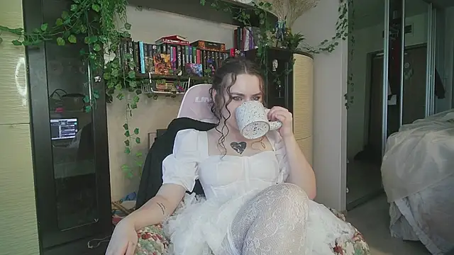 Aurora workerr online show from 05-30-26, 02:47