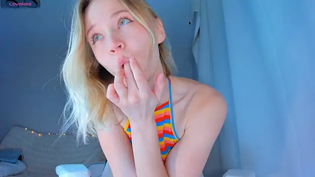 JennyWoody online show from 11-23-25, 02:33