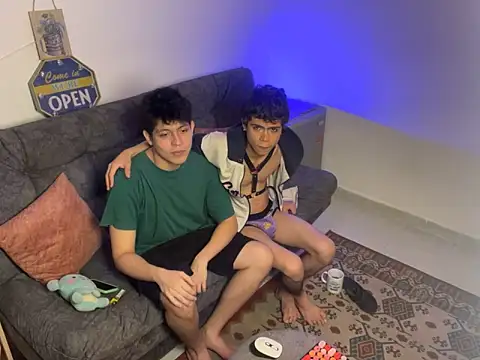 MyLatinHotBoys online show from 01-19-25, 11:53