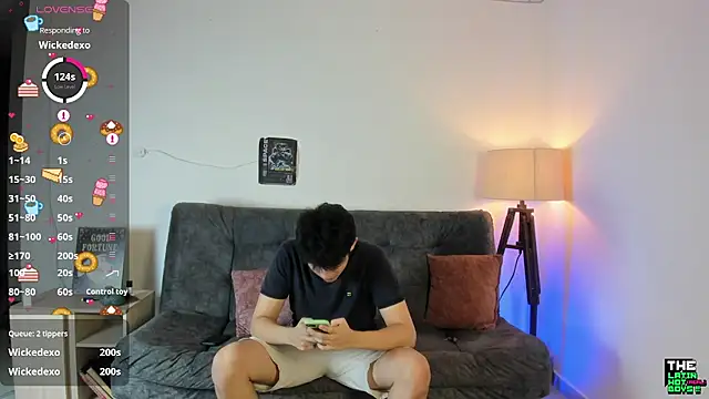 MyLatinHotBoys online show from 02-08-25, 12:28