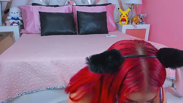 Snapshot of AnngelaSkye chatting on 01-25-25, 04:13 AnngelaSkye online show from 01-25-25, 04:13