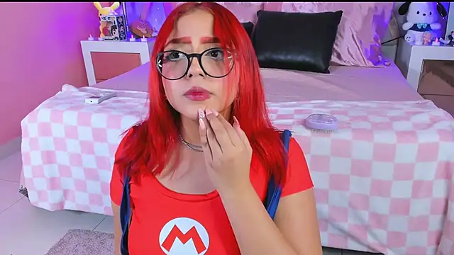 Snapshot of AnngelaSkye chatting on 02-20-25, 04:28 AnngelaSkye online show from 02-20-25, 04:28