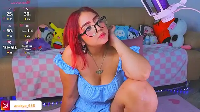 Snapshot of AnngelaSkye chatting on 10-16-25, 04:57 AnngelaSkye online show from 10-16-25, 04:57