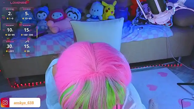 Snapshot of AnngelaSkye chatting on 10-30-25, 06:15 AnngelaSkye online show from 10-30-25, 06:15