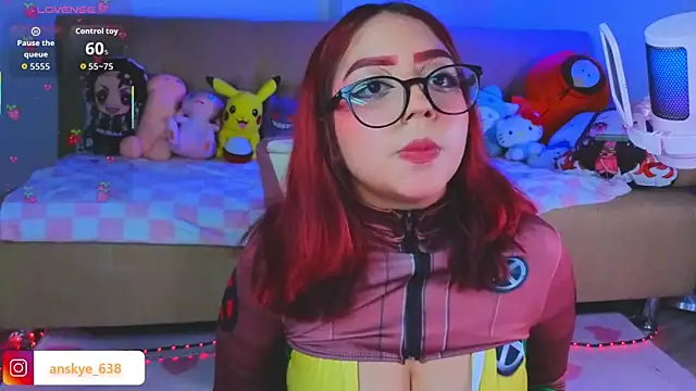 Snapshot of AnngelaSkye chatting on 11-05-25, 05:51 AnngelaSkye online show from 11-05-25, 05:51