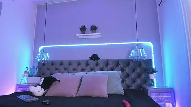 Naomii Soto online show from 12-06-24, 04:17