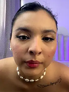 Snapshot of Madyson_Hot chatting on 10-15-25, 01:11 Madyson Hot online show from 10-15-25, 01:11