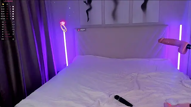 Snapshot of EmmaBarbs chatting on 11-12-25, 08:52 EmmaBarbs online show from 11-12-25, 08:52