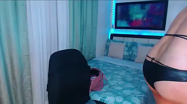 Heavenly Treats online show from 01-18-25, 07:07