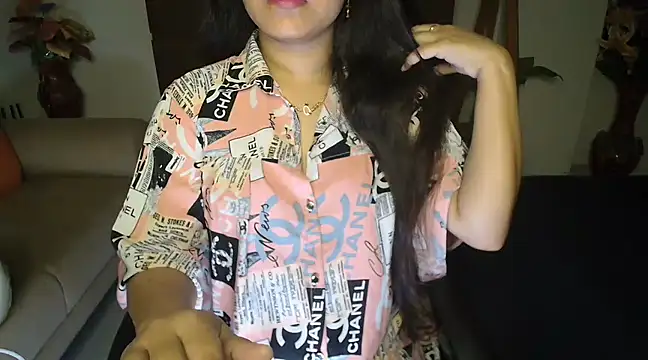 Most-Beautiful-Queen online show from 02-24-25, 06:26