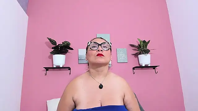 Karo 11  online show from 09-17-25, 08:27