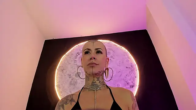 GinebraaFox  online show from 03-10-25, 05:50