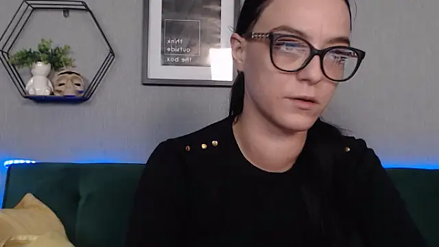 Snapshot of IzabelllNoir chatting on 01-11-25, 11:02 IzabelllNoir online show from 01-11-25, 11:02