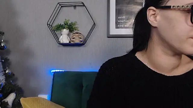 Snapshot of IzabelllNoir chatting on 01-13-25, 08:47 IzabelllNoir online show from 01-13-25, 08:47