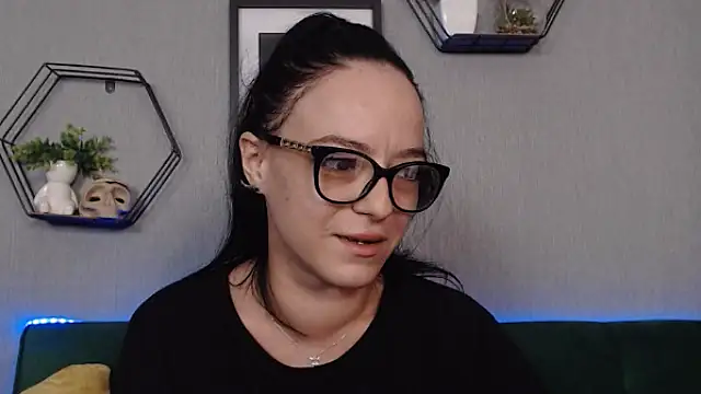 Snapshot of IzabelllNoir chatting on 01-15-25, 08:51 IzabelllNoir online show from 01-15-25, 08:51